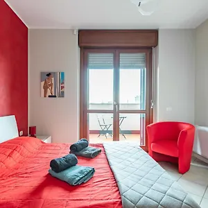 https://la-casa-di-claudio.it-lombardy.com